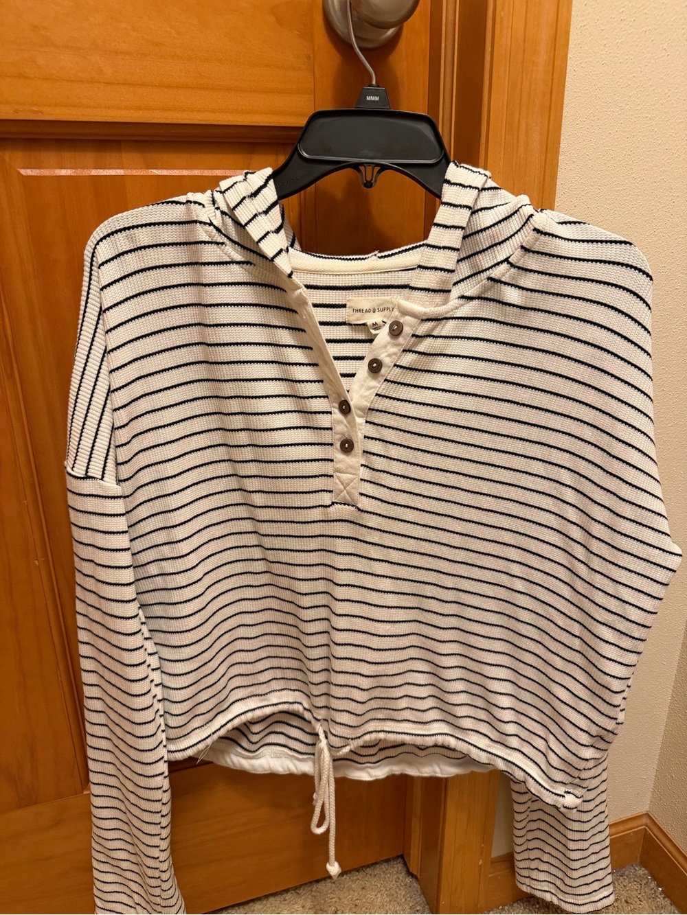 Striped Knit Cropped Hooded Pullover - White/Black